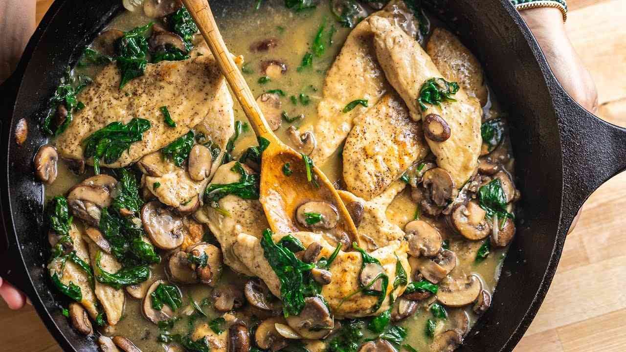 Creamy Chicken Spinach Mushroom Skillet - Chickens